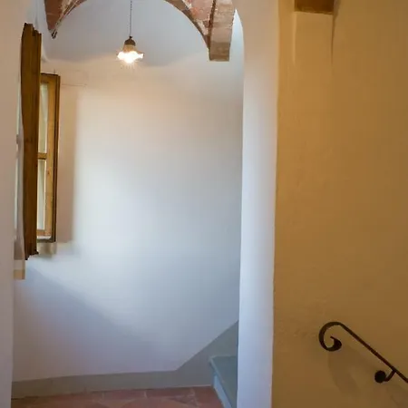 Borgo D'usciano ארצו