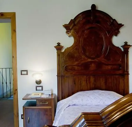 בית חווה Borgo D'usciano ארצו