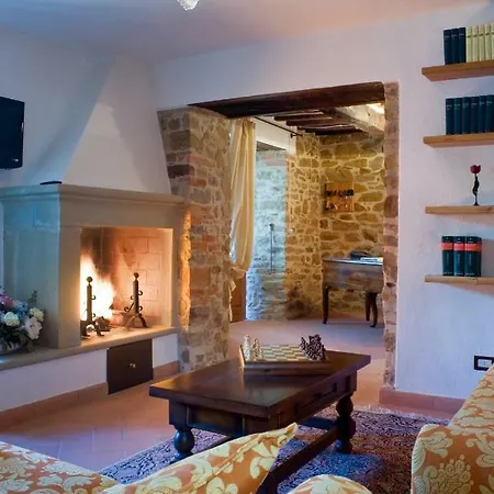 בית חווה Borgo D'usciano ארצו